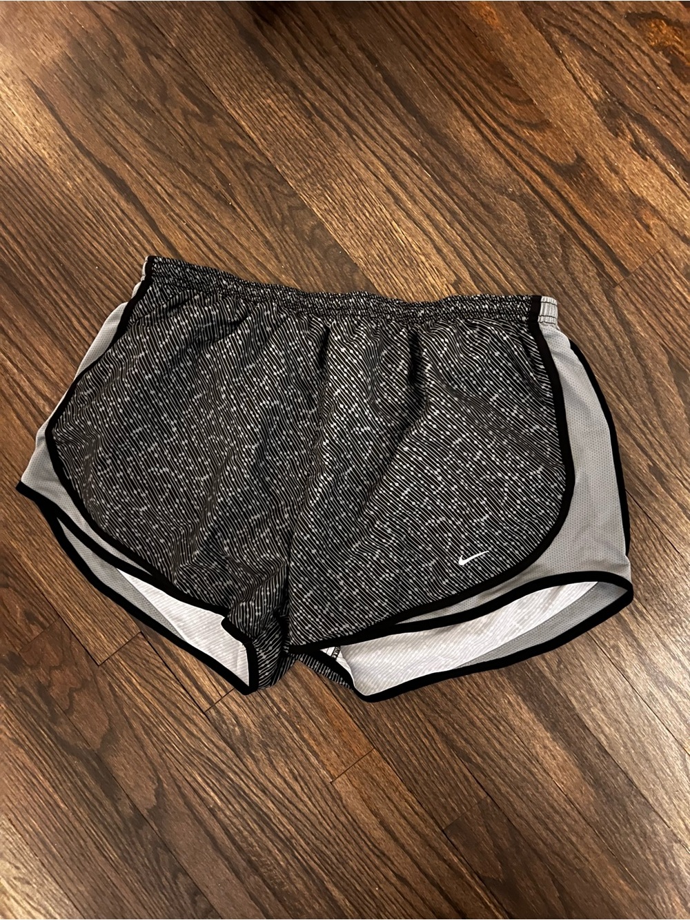 Nike Women’s Gray Dri-Fit Shorts size XL